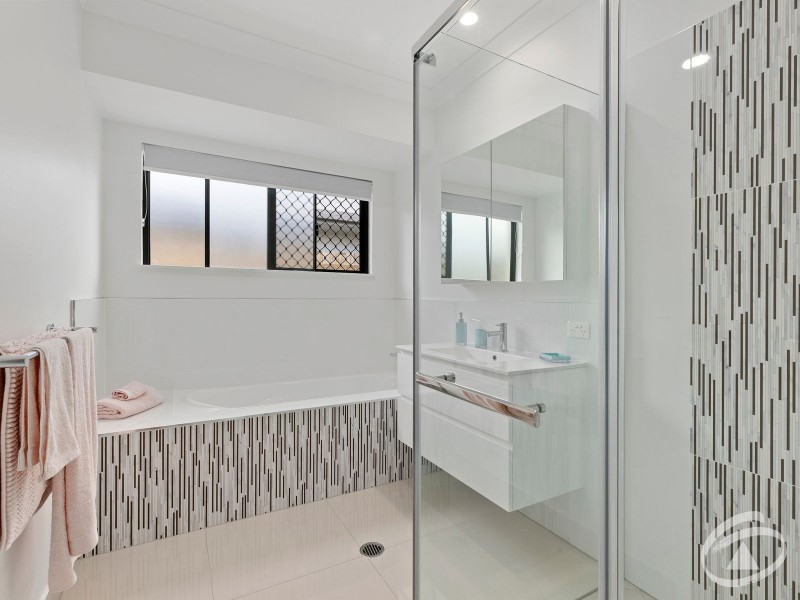 33 Lillydale Way, Trinity Beach QLD 4879