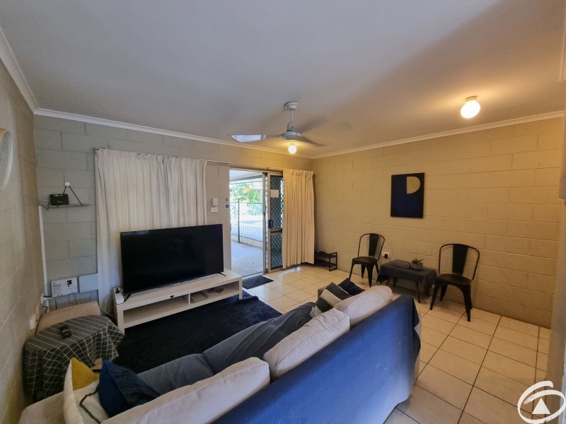 2/379 Mayers Street, Edge Hill QLD 4870