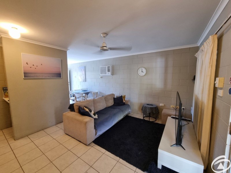 2/379 Mayers Street, Edge Hill QLD 4870