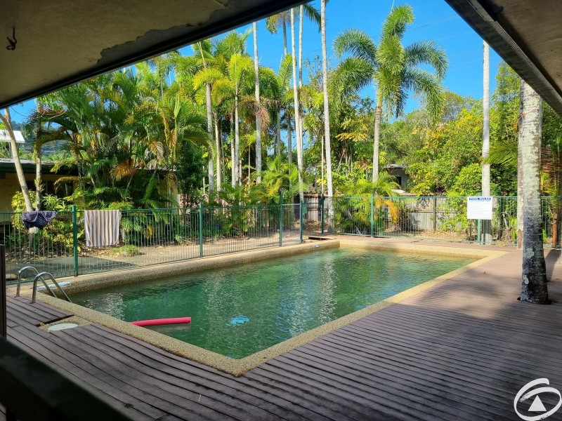 2/379 Mayers Street, Edge Hill QLD 4870