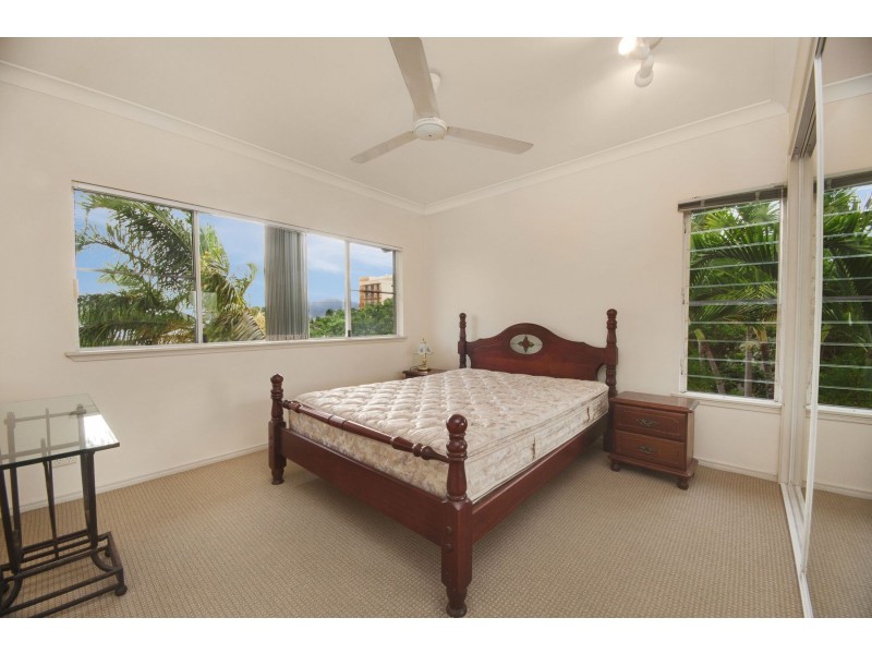 10/303-305 Lake Street, Cairns North QLD 4870