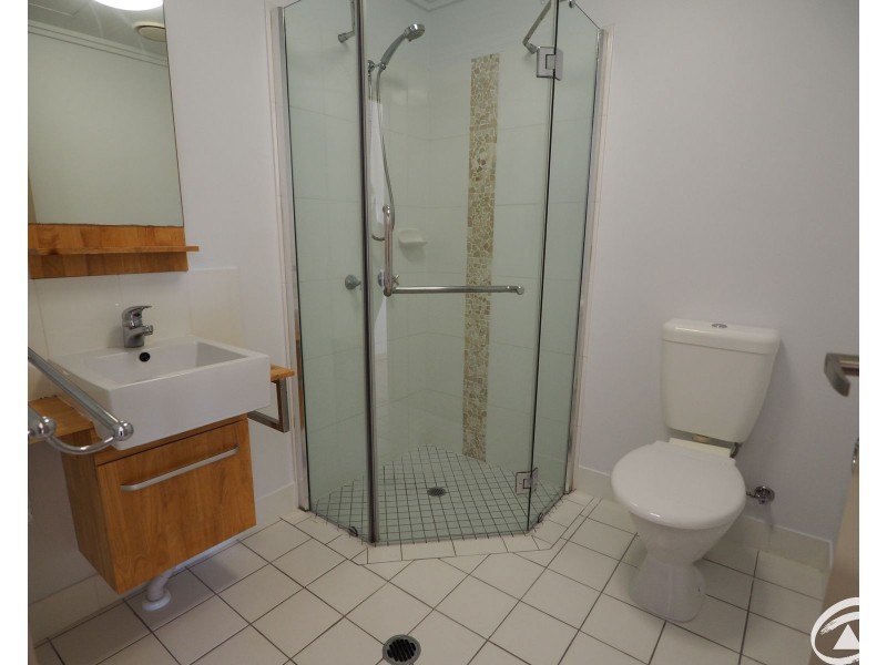 323/22 Ward Street, Mooroobool QLD 4870