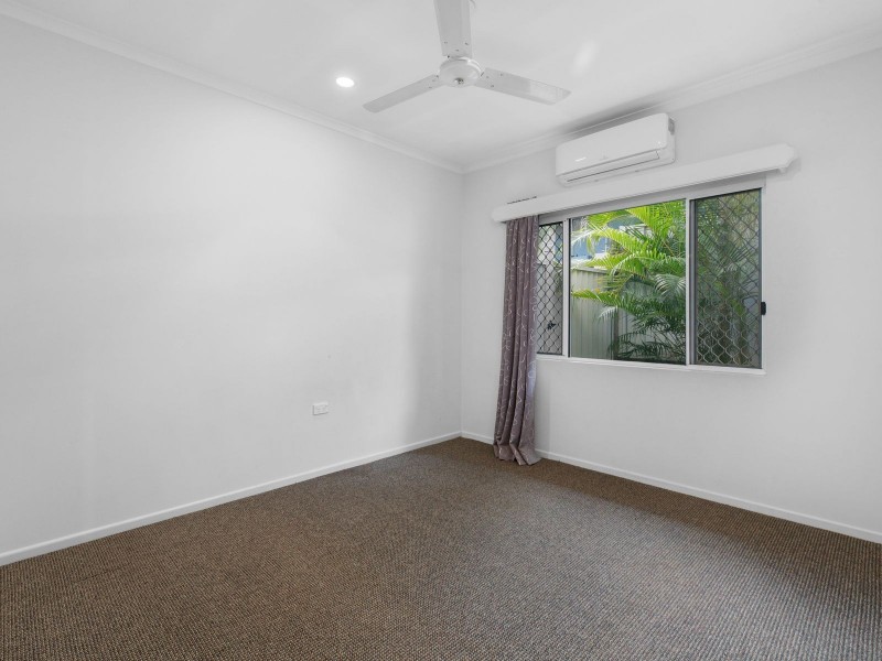 19 Satinash Close, Redlynch QLD 4870