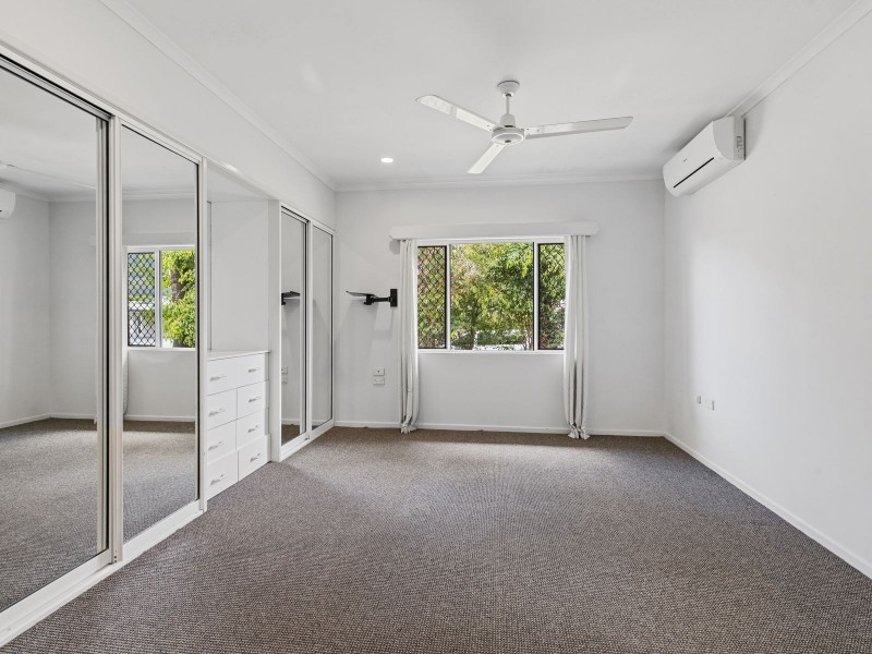 19 Satinash Close, Redlynch QLD 4870