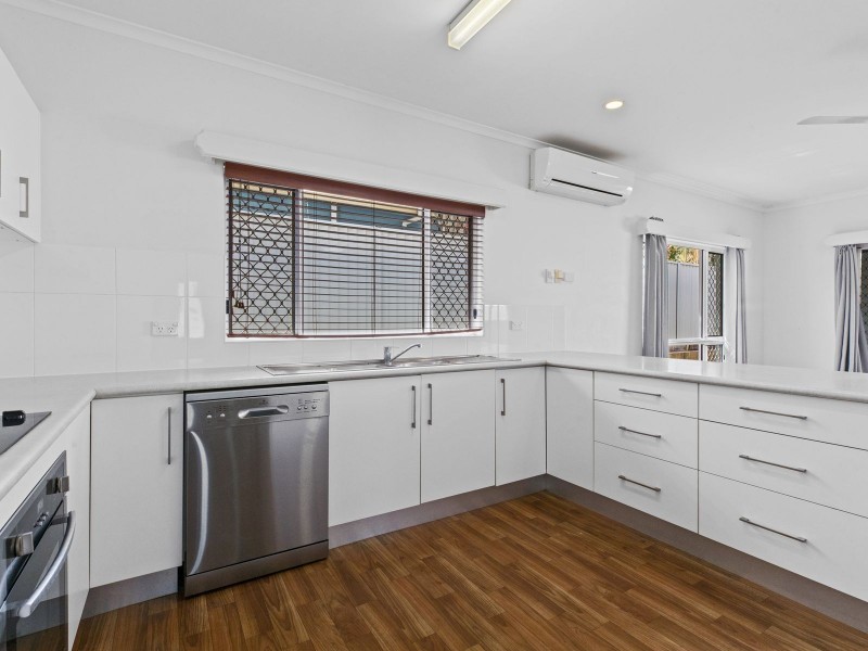 19 Satinash Close, Redlynch QLD 4870