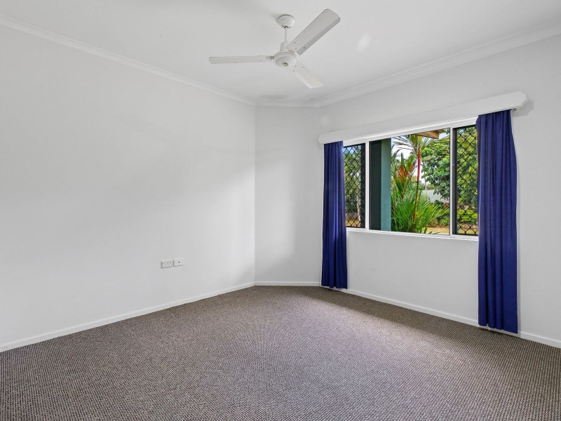 19 Satinash Close, Redlynch QLD 4870