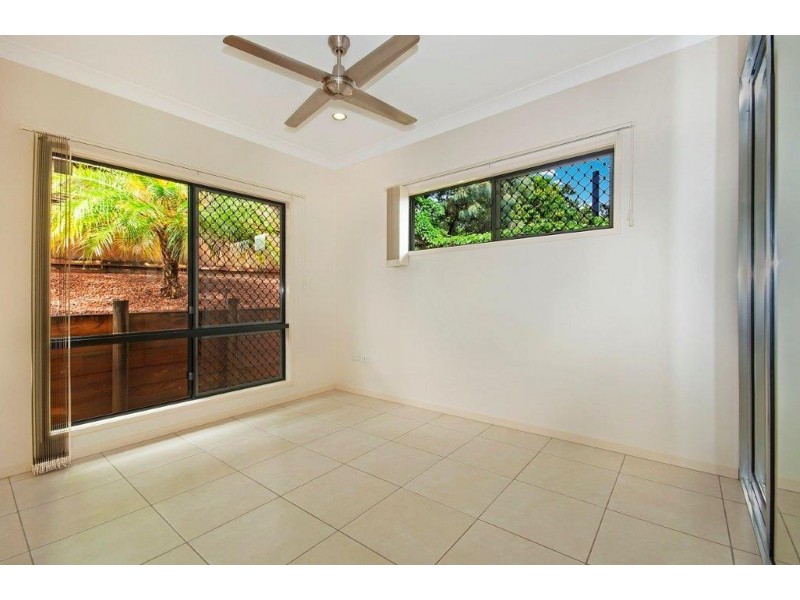 5 Rainbow Street, Kanimbla QLD 4870
