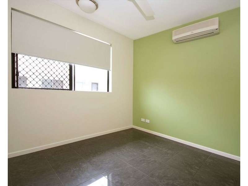 19/351 Lake Street, Cairns North QLD 4870