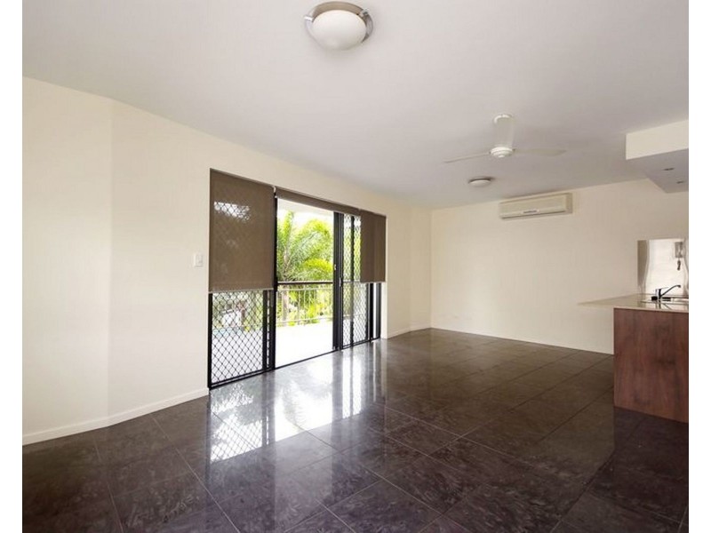 19/351 Lake Street, Cairns North QLD 4870