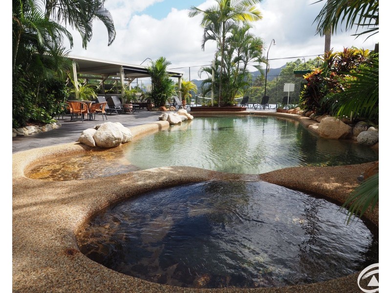 206/92-94 Moore Street, Trinity Beach QLD 4879