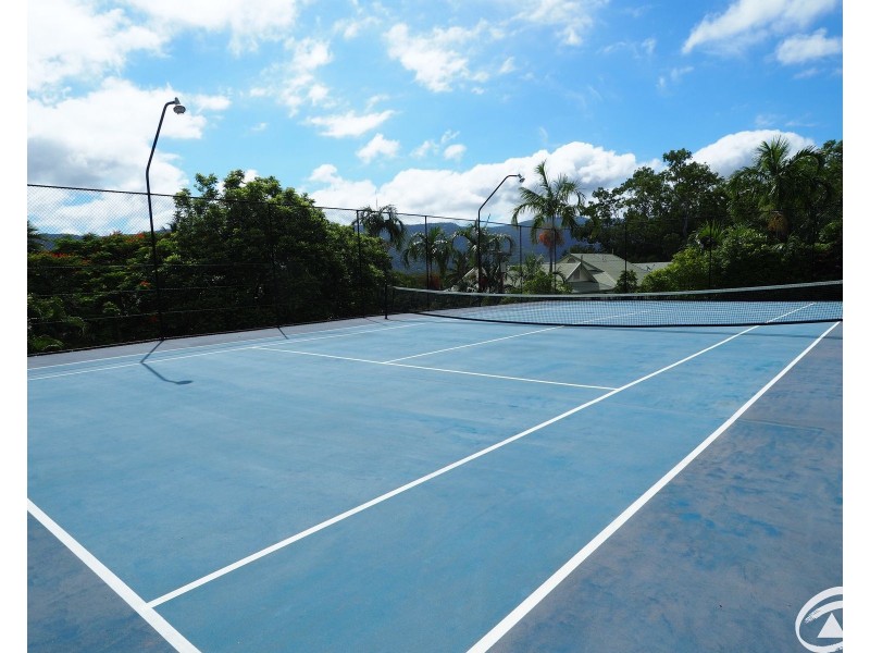 206/92-94 Moore Street, Trinity Beach QLD 4879