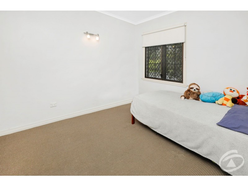 3/404 Cochrane Street, Mooroobool QLD 4870
