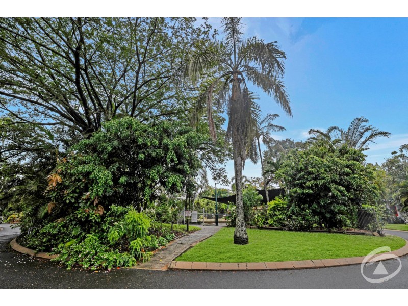 3/404 Cochrane Street, Mooroobool QLD 4870