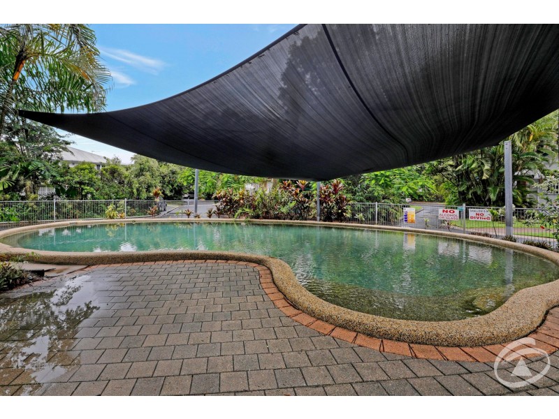 3/404 Cochrane Street, Mooroobool QLD 4870