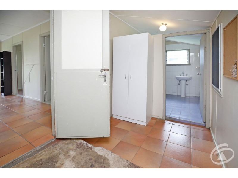 2/60 Dalton Street, Westcourt QLD 4870