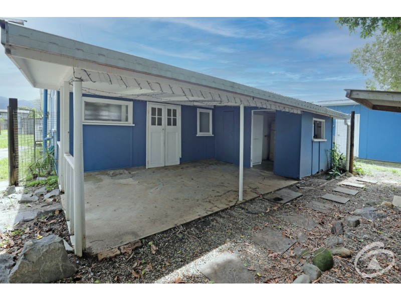 2/60 Dalton Street, Westcourt QLD 4870