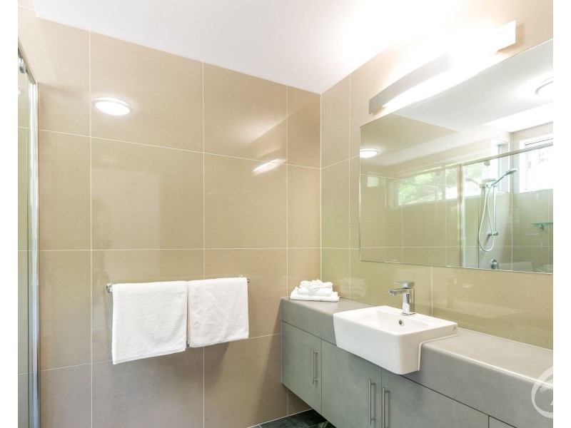 31/9 Savaii Close, Palm Cove QLD 4879