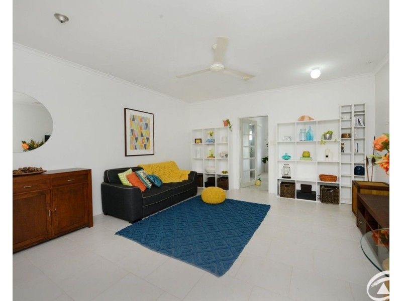 5/346-348 McCoombe Street, Mooroobool QLD 4870