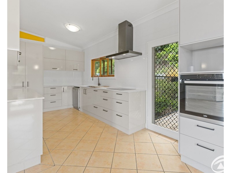 21 Blue Hills Crescent, Freshwater QLD 4870