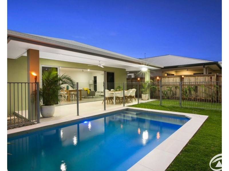 12 Midship Street, Trinity Beach QLD 4879