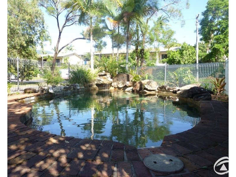 9/2 McPherson Close, Edge Hill QLD 4870