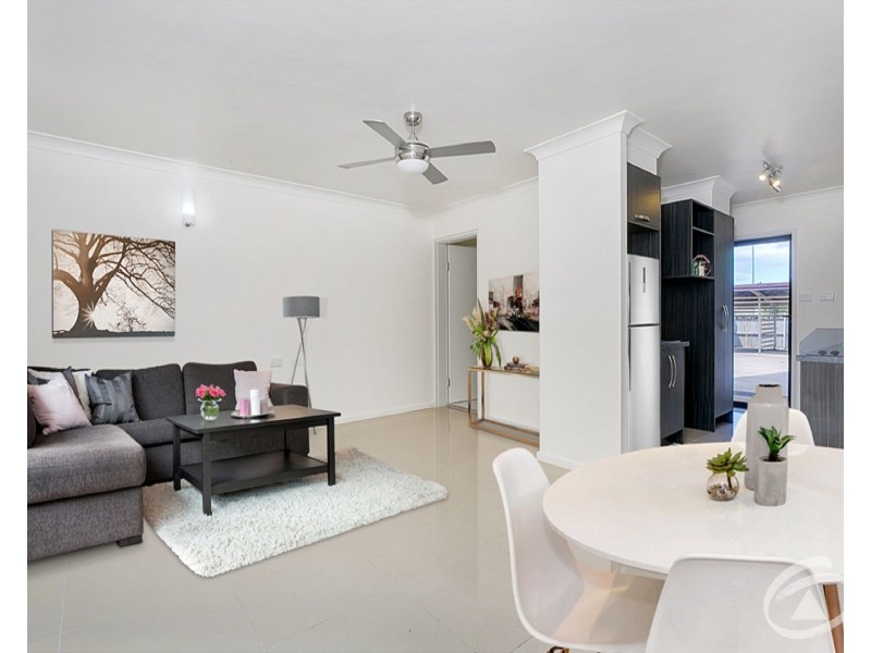 2/1 Sandown Close, Woree QLD 4868