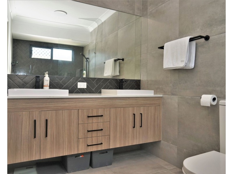 42 Elderberry Avenue, Bentley Park QLD 4869