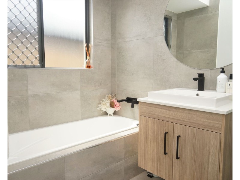 42 Elderberry Avenue, Bentley Park QLD 4869