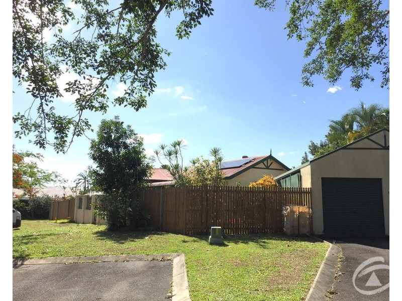 1 Lamb Street, Smithfield QLD 4878