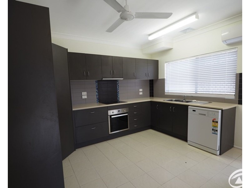 5/3 Miles Street, Manoora QLD 4870