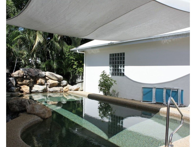 11/26-28 Oliva Street, Palm Cove QLD 4879