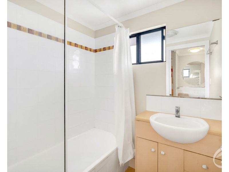 6/37-39 Digger Street, Cairns North QLD 4870