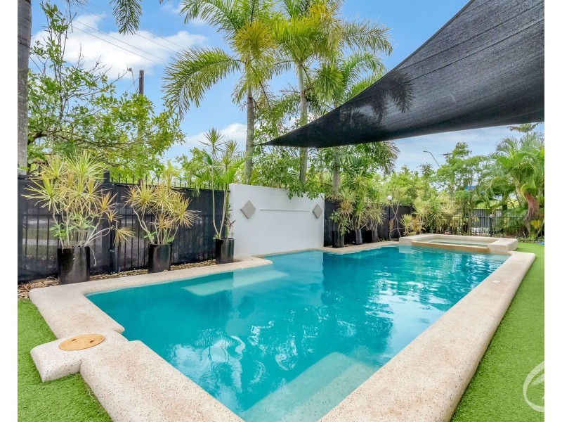 6/37-39 Digger Street, Cairns North QLD 4870