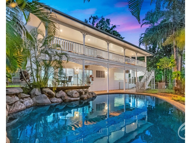 1 Saidor Close, Trinity Beach QLD 4879