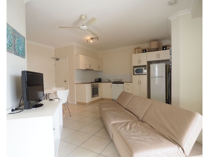 8A/210 Grafton Street, Cairns North QLD 4870