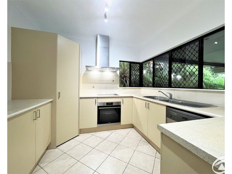 1 Eleanor Close, Mooroobool QLD 4870
