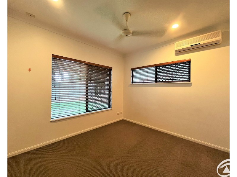1 Eleanor Close, Mooroobool QLD 4870