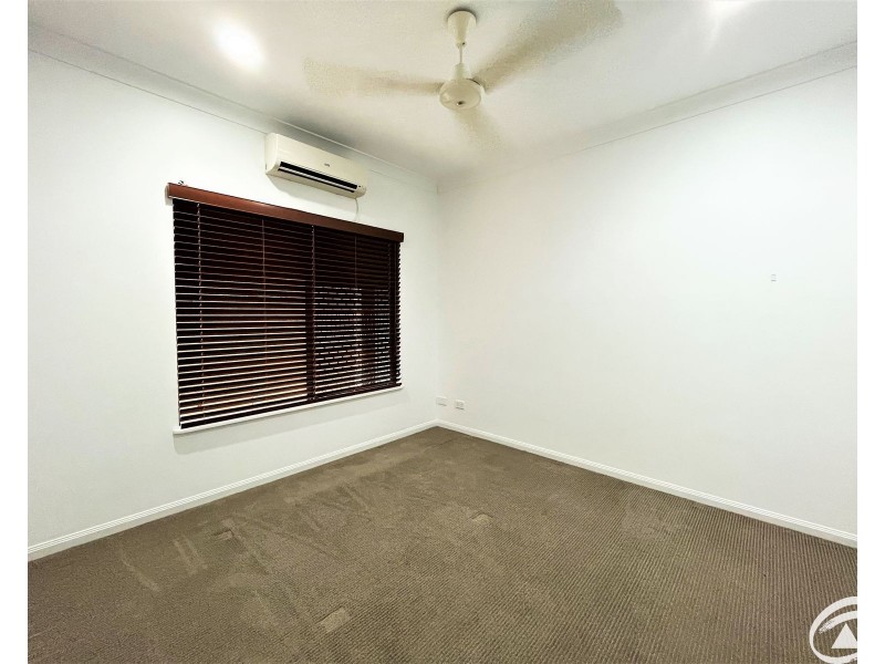 1 Eleanor Close, Mooroobool QLD 4870