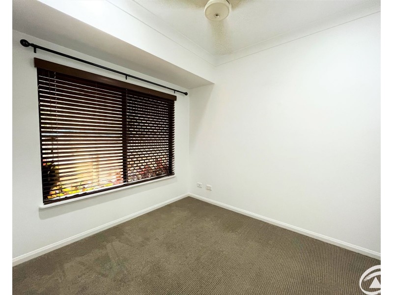 1 Eleanor Close, Mooroobool QLD 4870