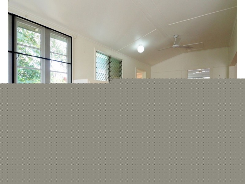 2/81 Digger Street, Cairns North QLD 4870