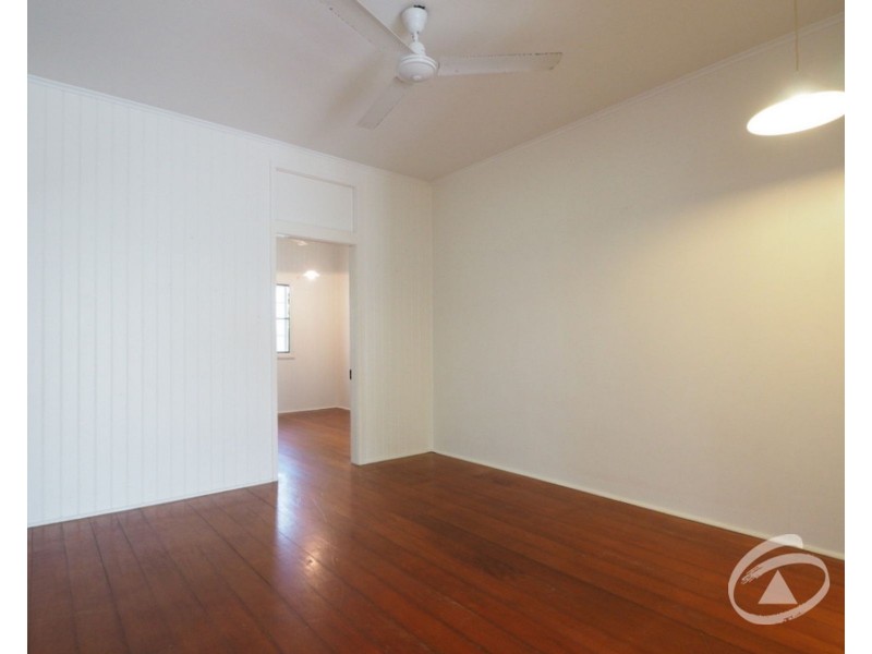 2/81 Digger Street, Cairns North QLD 4870