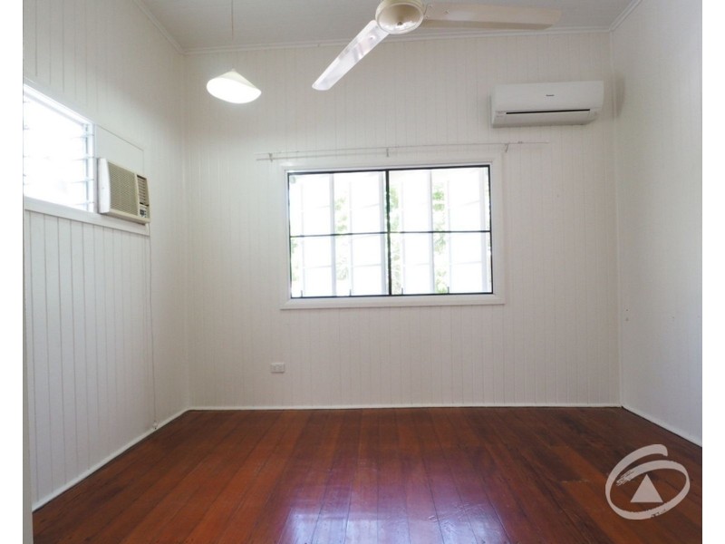 2/81 Digger Street, Cairns North QLD 4870