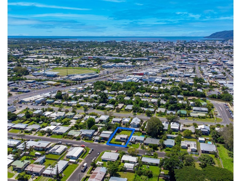 60 Wilks Street, Bungalow QLD 4870