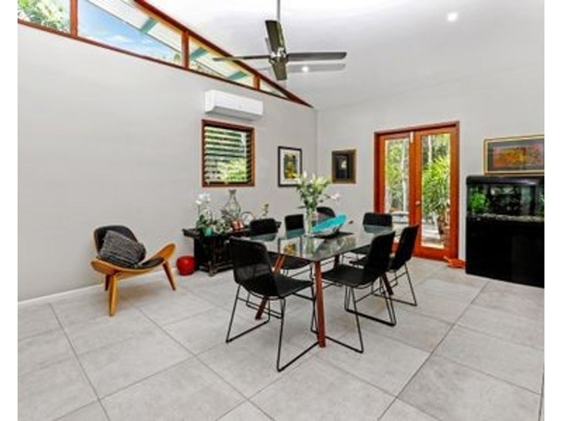 10 Euston Close, Clifton Beach QLD 4879