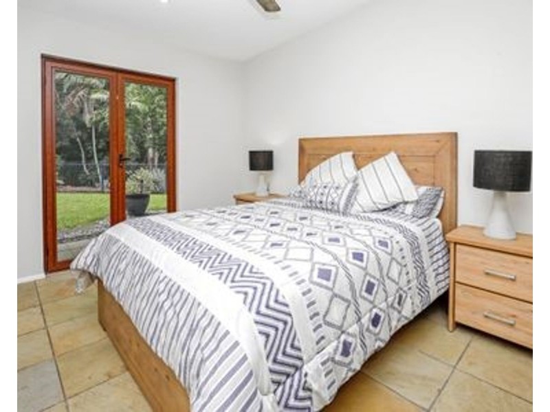 10 Euston Close, Clifton Beach QLD 4879
