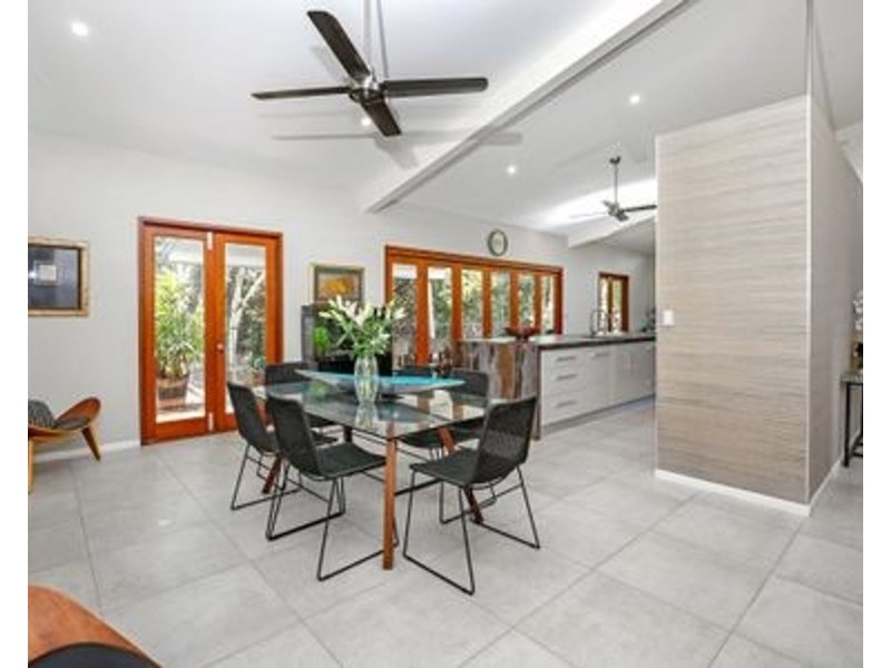 10 Euston Close, Clifton Beach QLD 4879