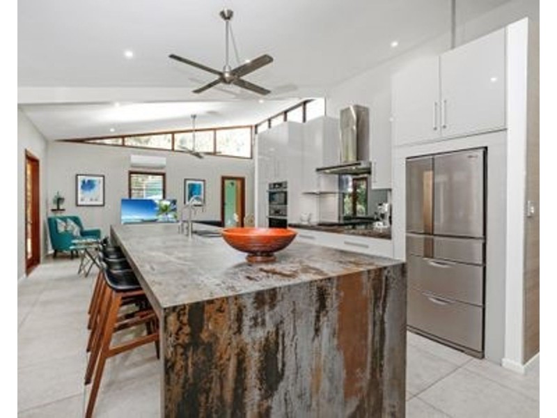 10 Euston Close, Clifton Beach QLD 4879