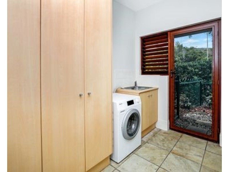 10 Euston Close, Clifton Beach QLD 4879