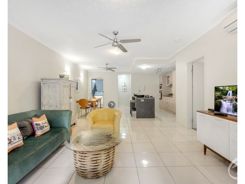 9/9-15 McLean Street, Cairns North QLD 4870
