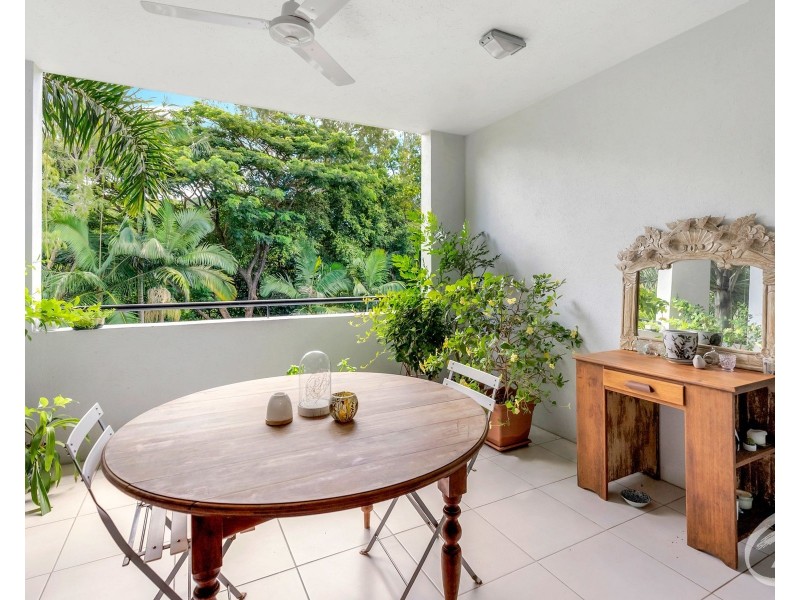 9/9-15 McLean Street, Cairns North QLD 4870